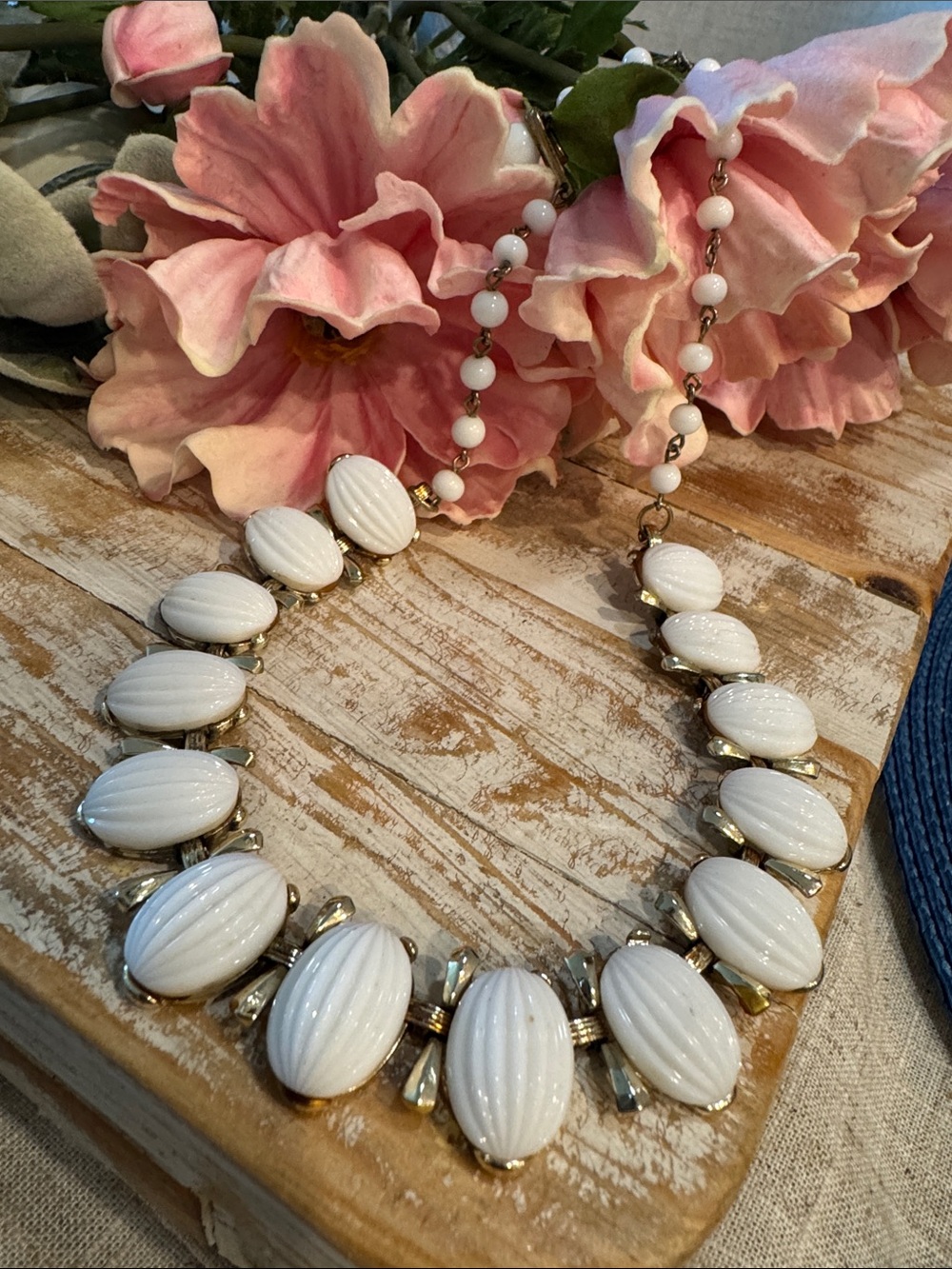 VTG White Beaded Statement Necklace - Women Jewelry